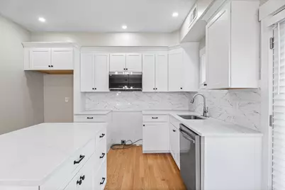 30 Valmor St, Worcester, MA 01604 - Photo 6