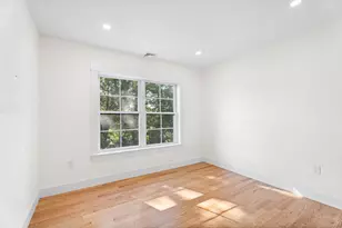 32 Valmor St, Worcester, MA 01604 - Photo 16