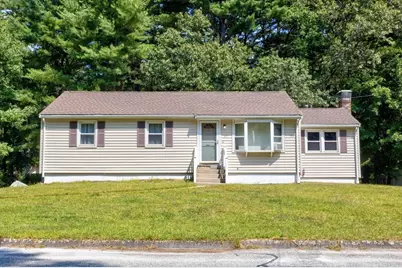 67 Ivy Ln, Northbridge, MA 01588 - Photo 2