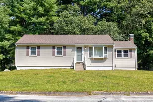 67 Ivy Ln, Northbridge, MA 01588 - Photo 2