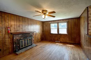 67 Ivy Ln, Northbridge, MA 01588 - Photo 8
