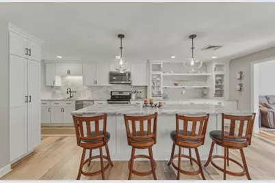 402 Ridgefield Cir #D1, Clinton, MA 01510 - Photo 1