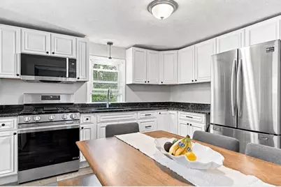 35 Crescent Ave, Brockton, MA 02302 - Photo 4