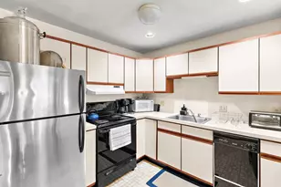 170 Highland Ave, Somerville, MA 02143 - Photo 12