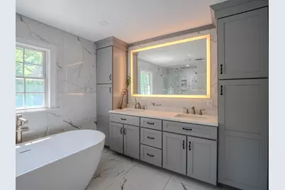159 Mishawum Rd, Woburn, MA 01801 - Photo 16