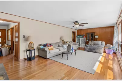 129 Pleasant Valley St, Methuen, MA 01844 - Photo 12
