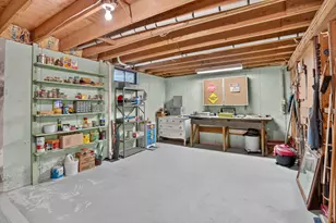 1025 Cherokee St, New Bedford, MA 02745 - Photo 26