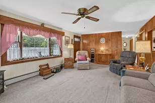 1025 Cherokee St, New Bedford, MA 02745 - Photo 4