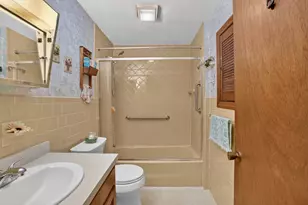 1025 Cherokee St, New Bedford, MA 02745 - Photo 22