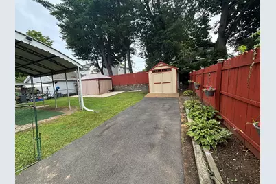 47 Preston St, Springfield, MA 01109 - Photo 12