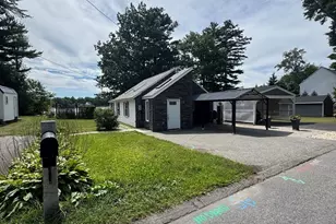 8 Calvin St, Ayer, MA 01432 - Photo 4