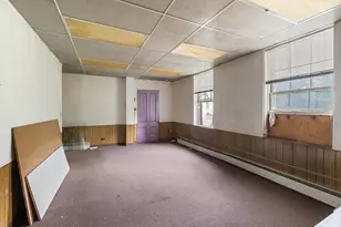 35 Lower Grape St, Chicopee, MA 01020 - Photo 10