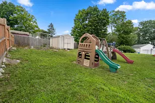 17 Louis Ln, Randolph, MA 02368 - Photo 16
