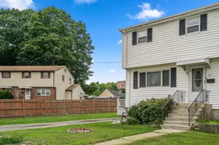 17 Louis Ln, Randolph, MA 02368 - Photo 2