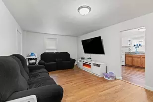 847 Pearl St, Brockton, MA 02301 - Photo 8