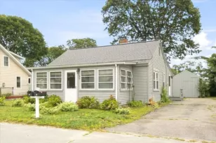 30 Bay St, Wareham, MA 02532 - Photo 1