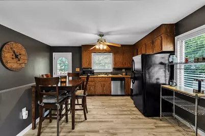 6 Pitcairn Ave, Leicester, MA 01524 - Photo 4
