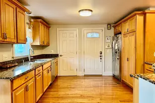 55 Beach St, Malden, MA 02148 - Photo 2