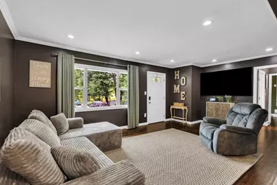 6-6A Pitcairn Ave, Leicester, MA 01524 - Photo 4