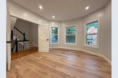 16 Willow Ave #2, Somerville, MA 02144 - Photo 2