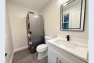 16 Willow Ave #2, Somerville, MA 02144 - Photo 4