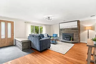 257 Cross St, Winchester, MA 01890 - Photo 4