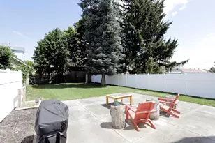 173 Central Ave, New Bedford, MA 02745 - Photo 16