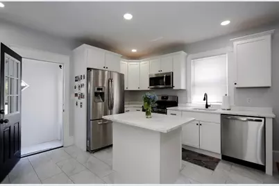 173 Central Ave, New Bedford, MA 02745 - Photo 4