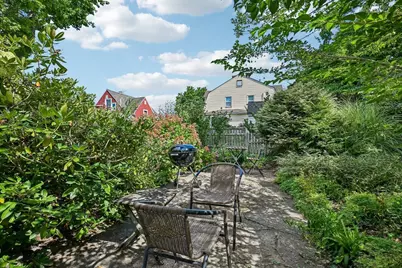 21 Elm St, Maynard, MA 01754 - Photo 2
