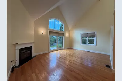 38 Courtyard Pl #38, Lexington, MA 02420 - Photo 2