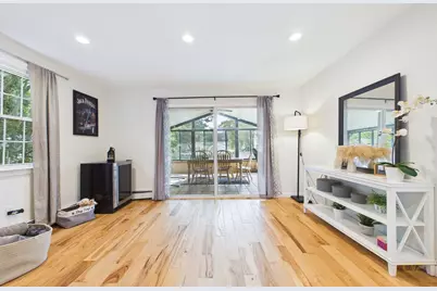 968 Osgood St, New Bedford, MA 02745 - Photo 10