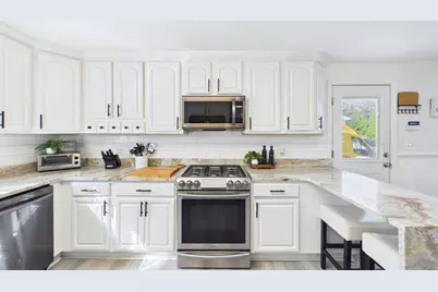 968 Osgood St, New Bedford, MA 02745 - Photo 20