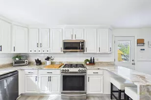 968 Osgood St, New Bedford, MA 02745 - Photo 20