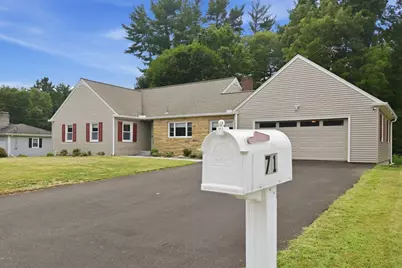 71 Norlen Park, Bridgewater, MA 02324 - Photo 2