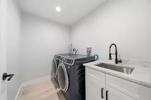 1 Lincoln Ct, Medfield, MA 02052 - Photo 26