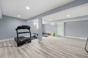 1 Lincoln Ct, Medfield, MA 02052 - Photo 28