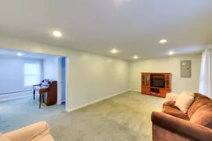 4 Matteo St, Worcester, MA 01606 - Photo 24