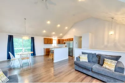 4 Matteo St, Worcester, MA 01606 - Photo 12