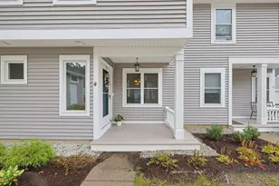 4 Oak Ct, Rockland, MA 02370 - Photo 2
