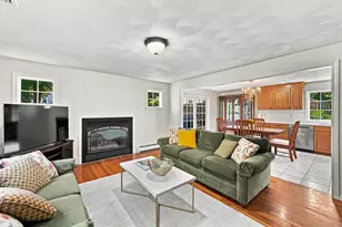 24 Richardson St, Winchester, MA 01890 - Photo 6