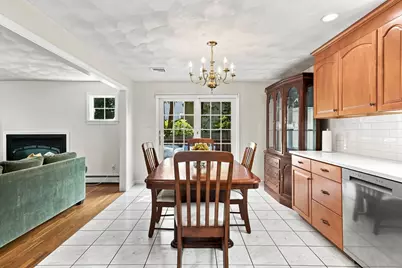 24 Richardson St, Winchester, MA 01890 - Photo 8