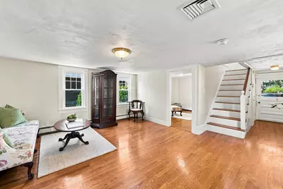 24 Richardson St, Winchester, MA 01890 - Photo 12