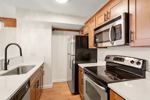240 Jackson St, Lowell, MA 01852 - Photo 6