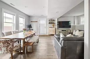 30 Oakland St, Newton, MA 02458 - Photo 6