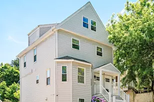 32 Oakland St, Newton, MA 02458 - Photo 14