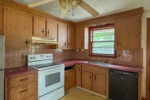 62 Carlisle St, Brockton, MA 02302 - Photo 6