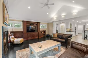 11 Mosley Rd, Newton, MA 02459 - Photo 8