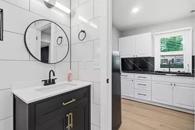 25 Shopping Ct, Agawam, MA 01101 - Photo 12