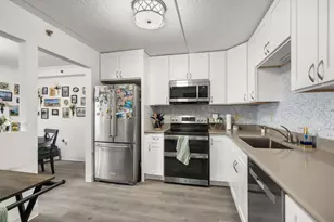 200 Cove Way, Quincy, MA 02169 - Photo 2