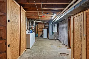 21 Webster St, Dartmouth, MA 02748 - Photo 34